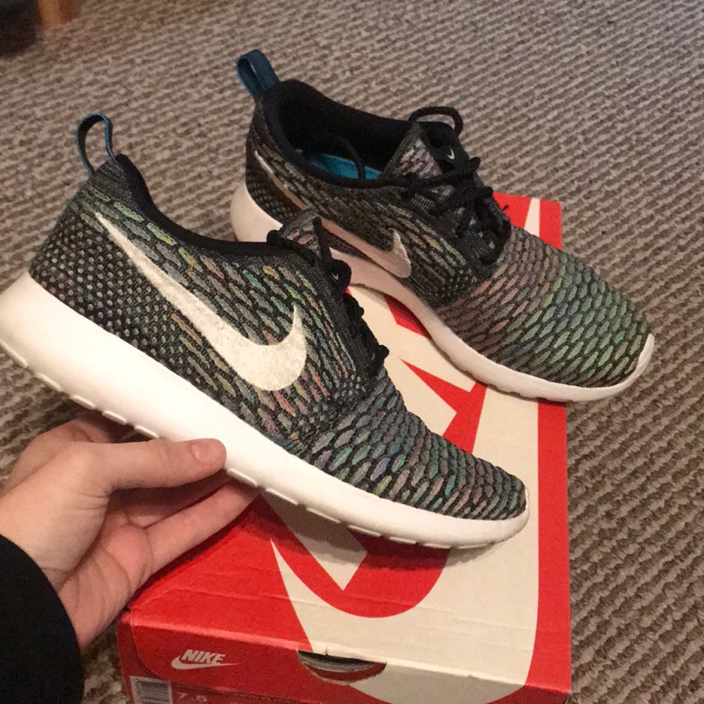 Nike Multicolor Flyknit Roshe Runs
